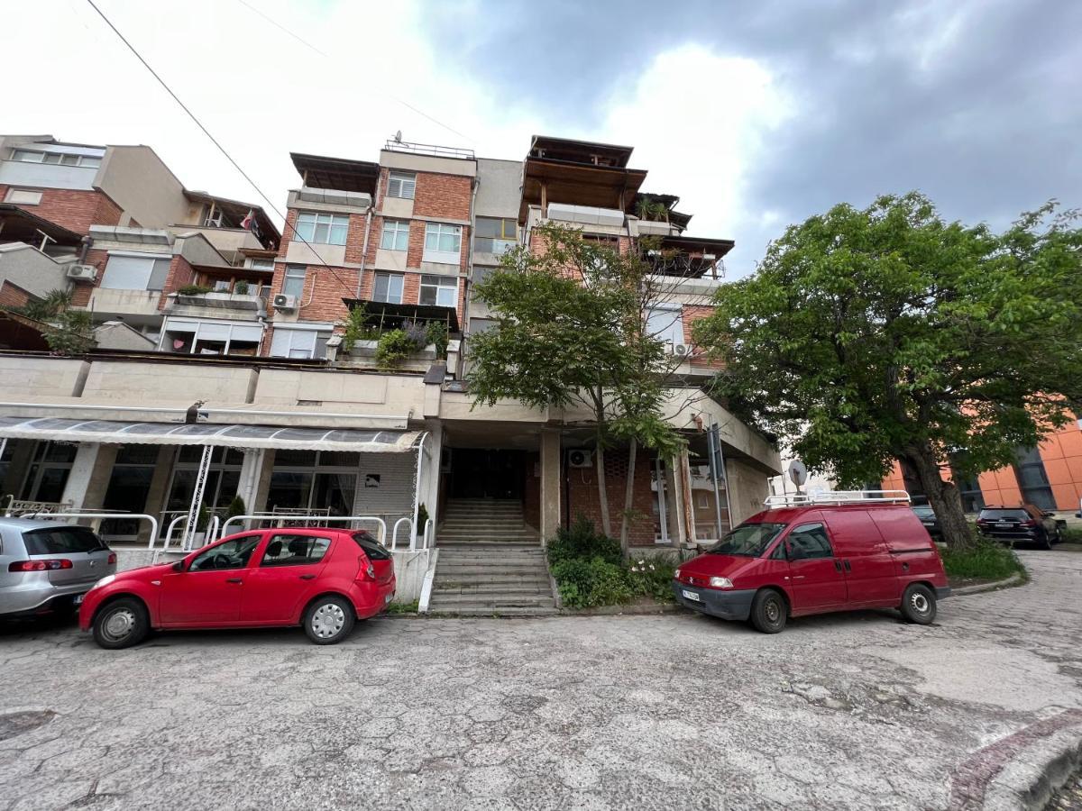 Kŭrdzhali Midtown Apartment מראה חיצוני תמונה